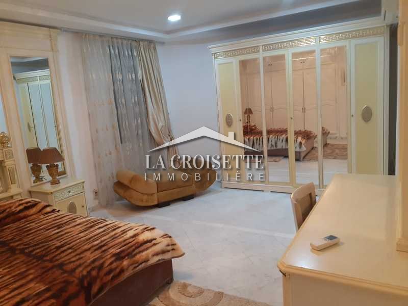 Etage de villa S+3 meublé  à la Marsa 